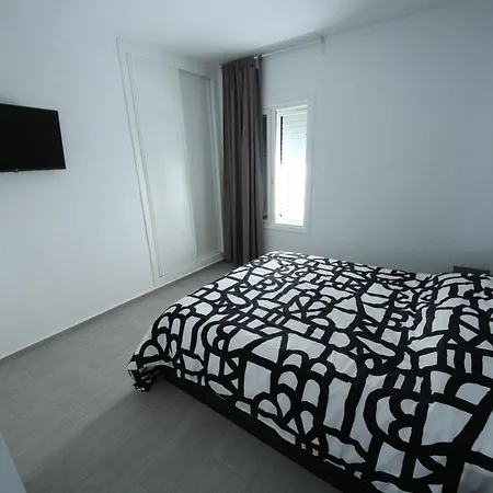 Flower Apartment *